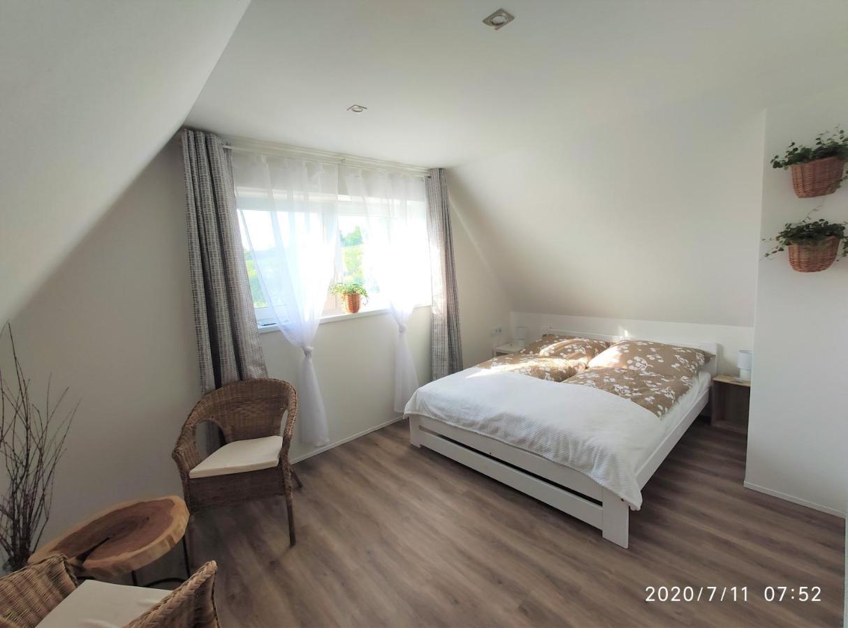 Apartman Lenka II Borsice Bagian luar foto