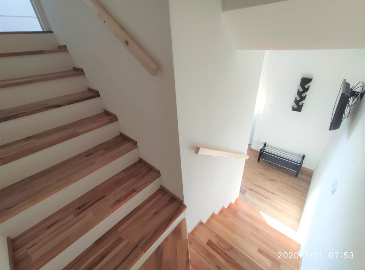 Apartman Lenka II Borsice Bagian luar foto